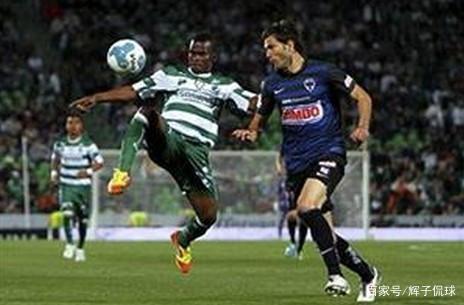 的比赛中肩 的比赛中肩