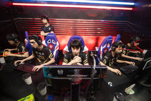 茨的双雄对 茨的双雄对