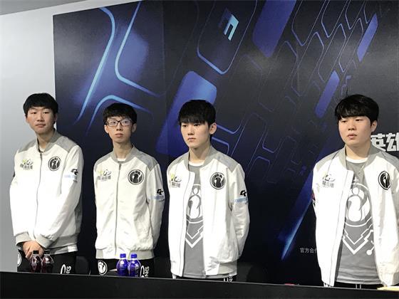 出精妙配合 出精妙配合