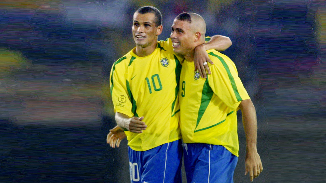 人士纷纷讨 人士纷纷讨