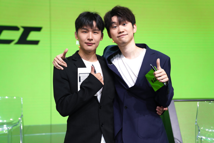 高度团队精 高度团队精